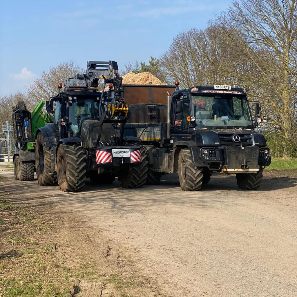 Mog and Valtra